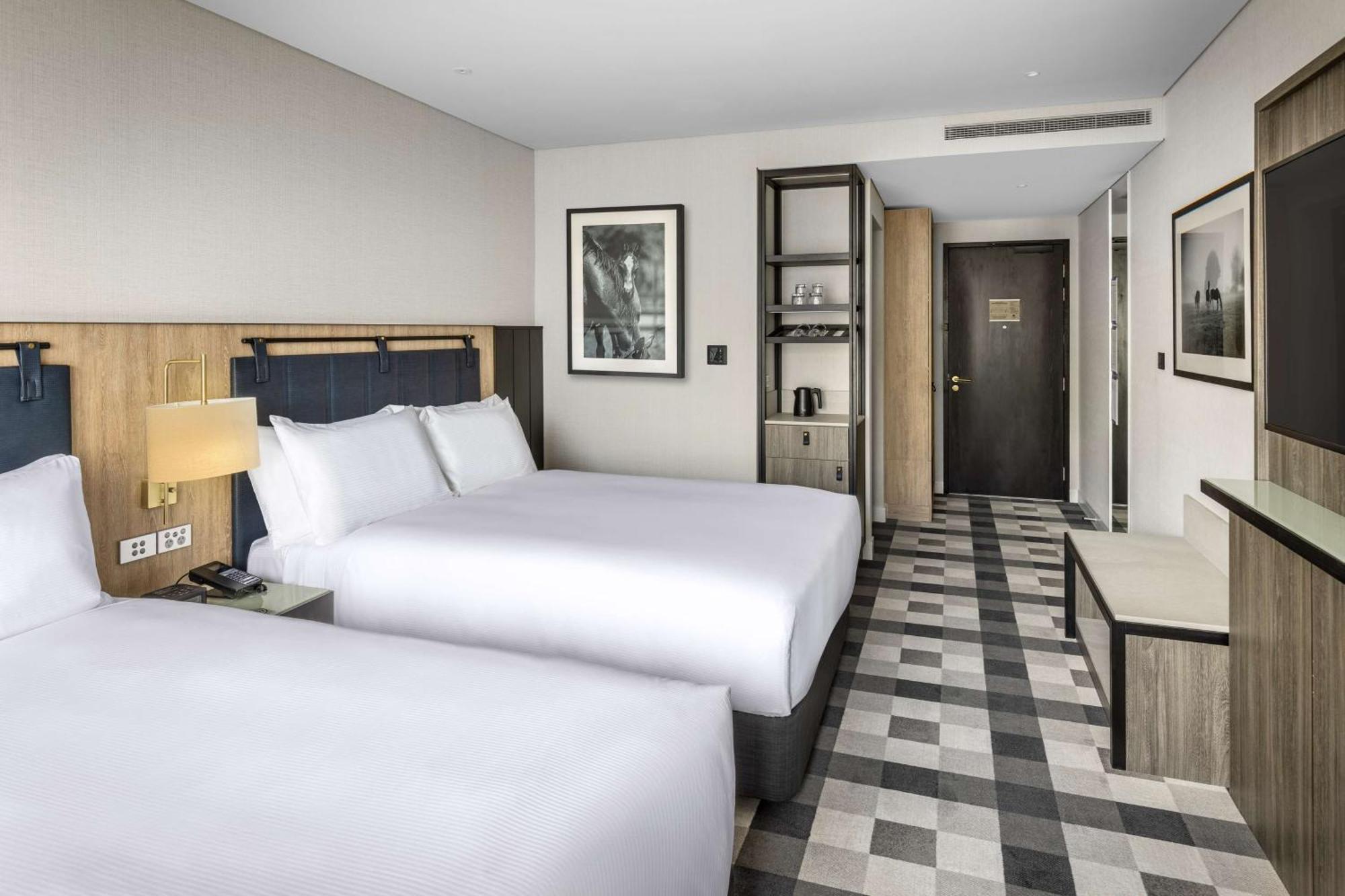 Doubletree By Hilton Auckland Karaka Hotel Exterior foto