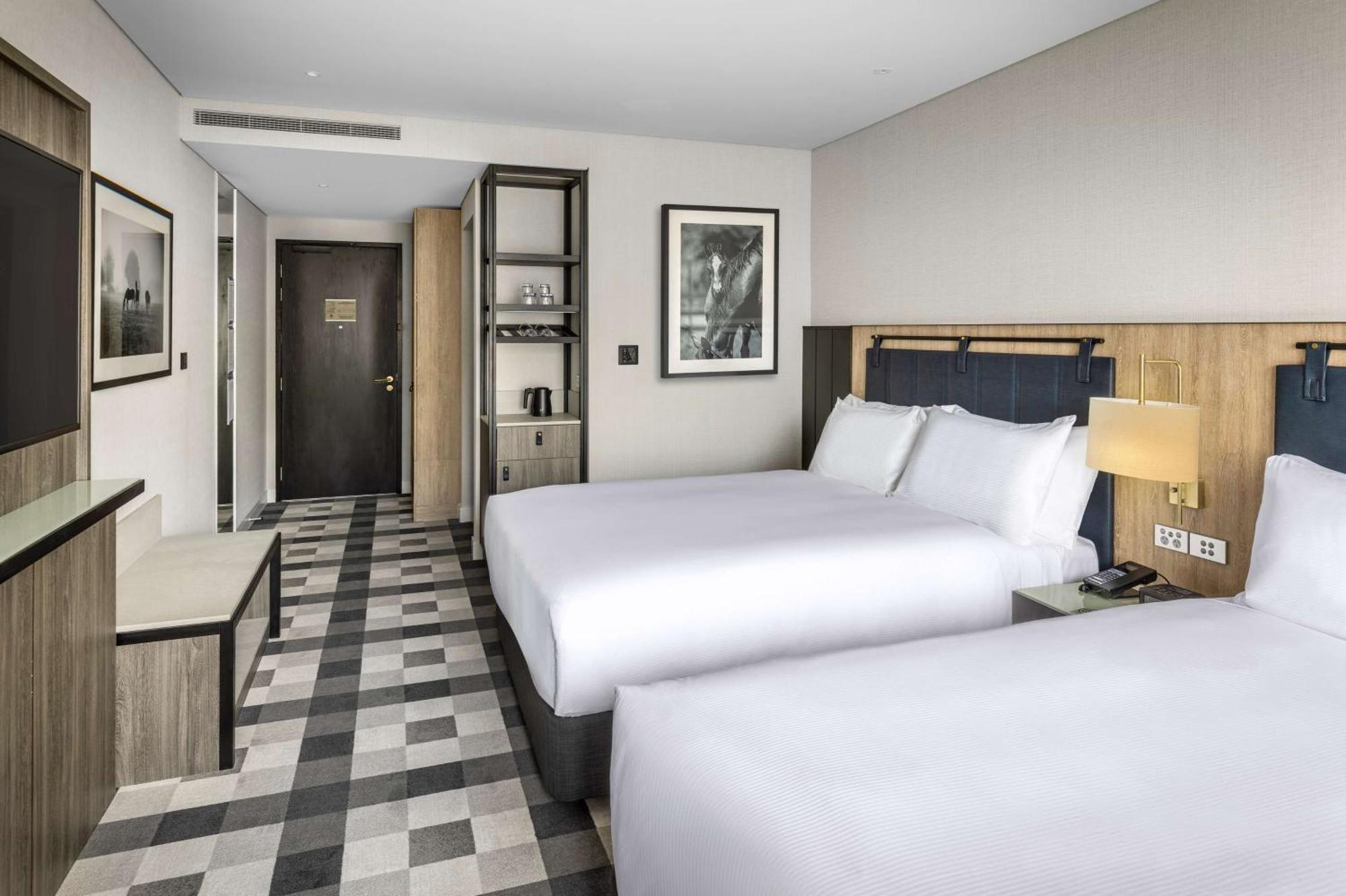 Doubletree By Hilton Auckland Karaka Hotel Exterior foto
