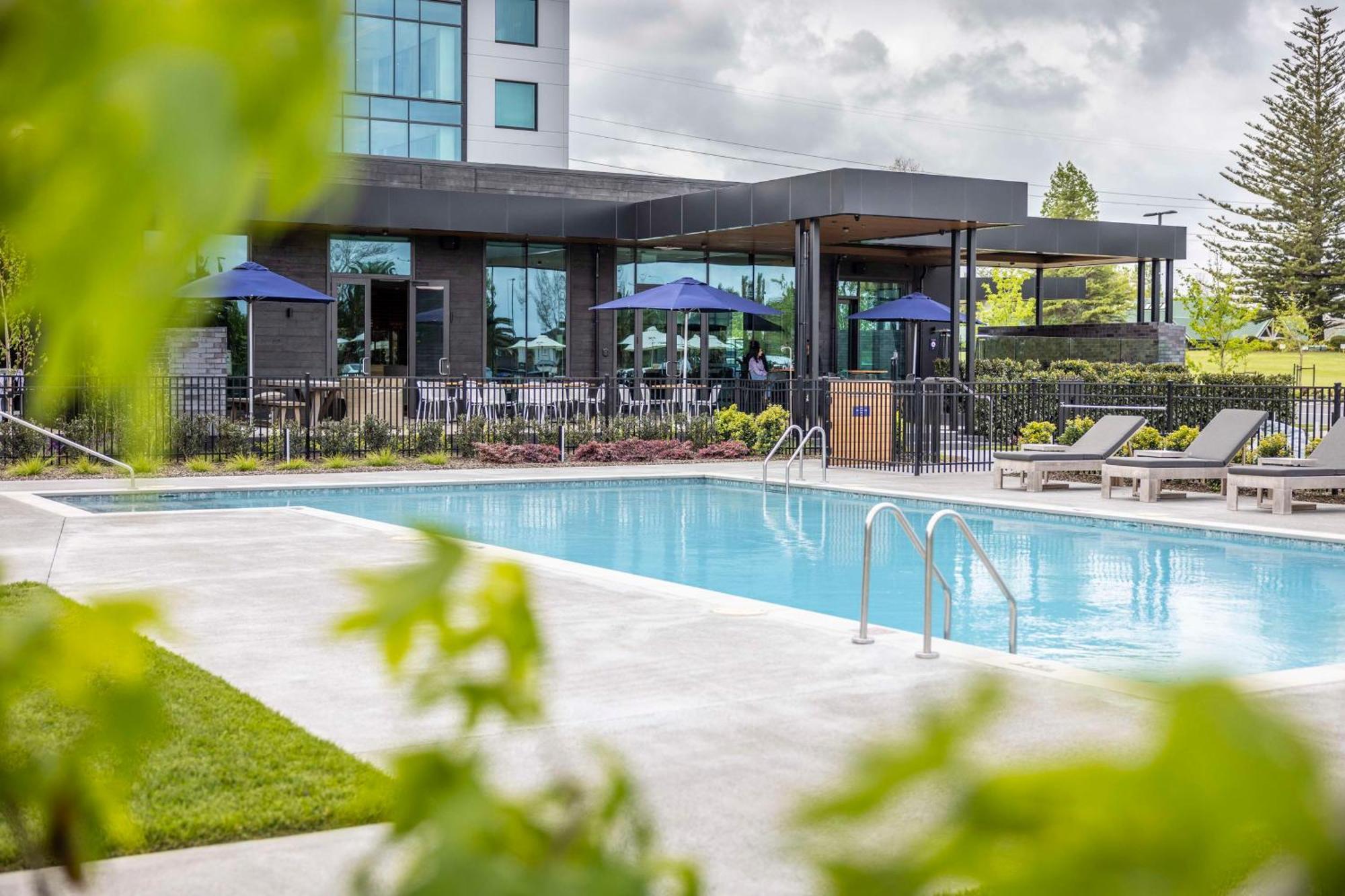 Doubletree By Hilton Auckland Karaka Hotel Exterior foto